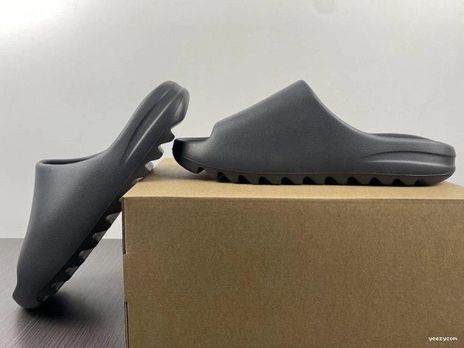 Slide HQ6448 Onyx Yeezy Adidas 0717